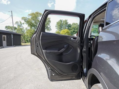 Used 2017 Ford Escape Titanium AWD/4WD image 30