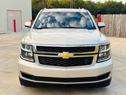 Used 2016 Chevrolet Suburban LT image 2
