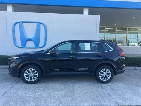 Used 2023 Honda CR-V LX image 5