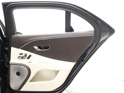 Used 2020 Bentley Flying Spur W12 image 93