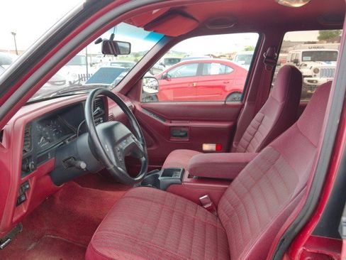 Used 1994 Ford Explorer XLT AWD/4WD image 14