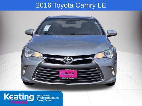 Used 2016 Toyota Camry LE image 2