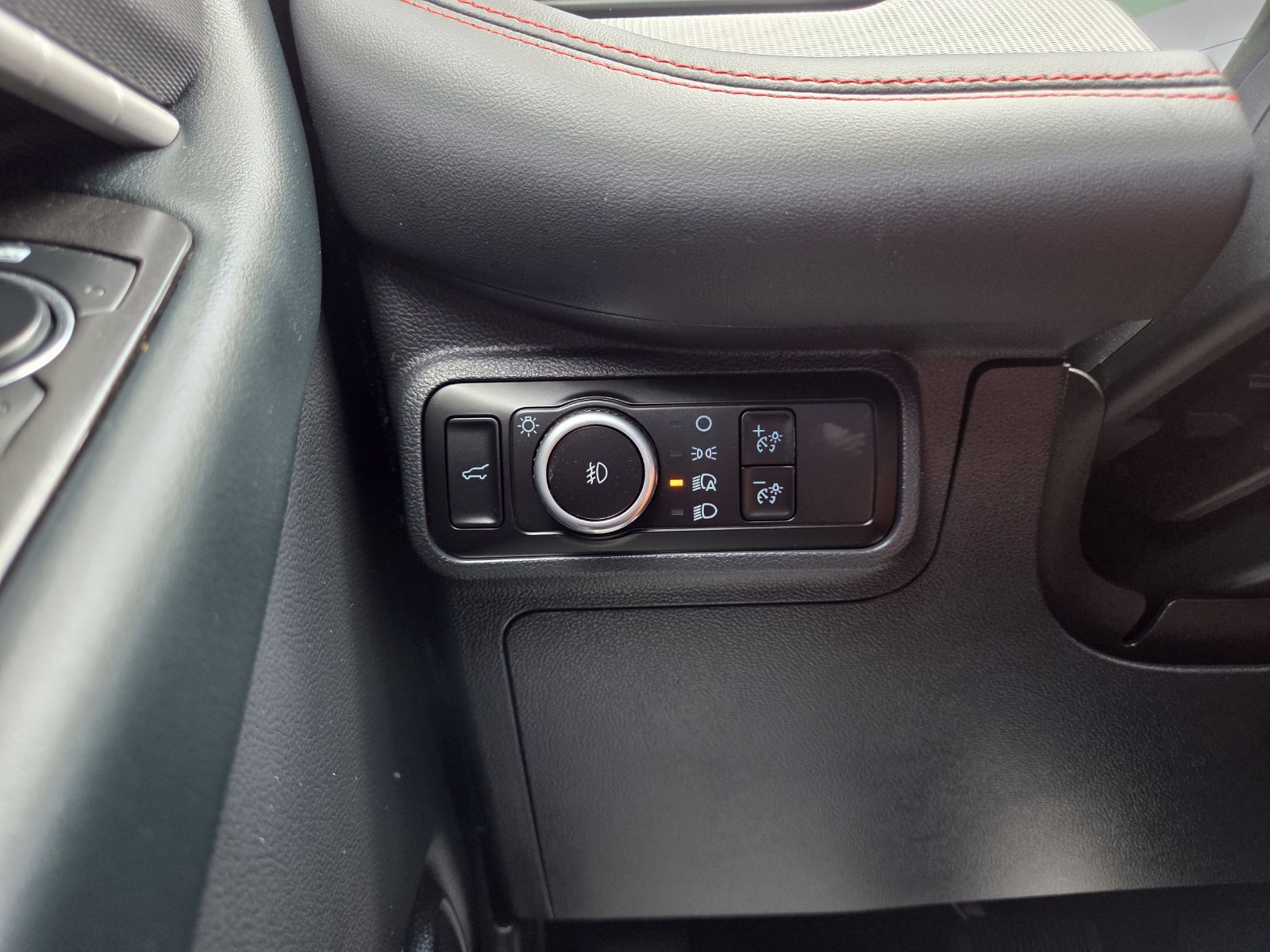 Used 2025 Ford Explorer ST-Line RWD image 40