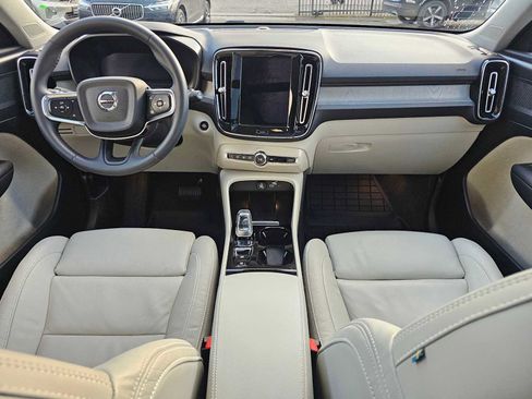 Certified 2024 Volvo XC40 B5 Plus w/ Protection Package Premier image 14