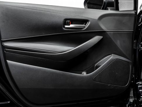 Used 2022 Toyota Corolla SE image 18