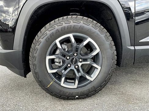 New 2026 Chevrolet Equinox ACTIV image 7