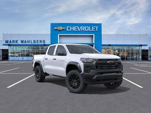 New 2026 Chevrolet Colorado Trail Boss AWD/4WD image 1