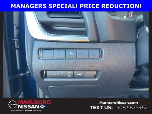 Certified 2024 Nissan Rogue SV image 21