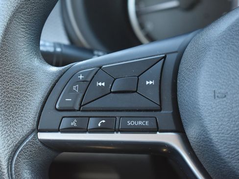 Used 2018 Nissan Kicks S image 6