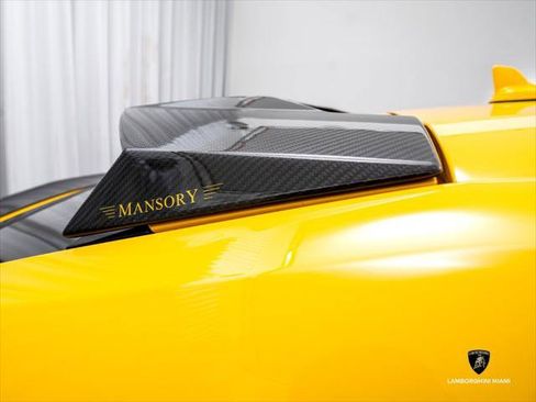 Used 2019 Lamborghini Urus AWD/4WD image 29
