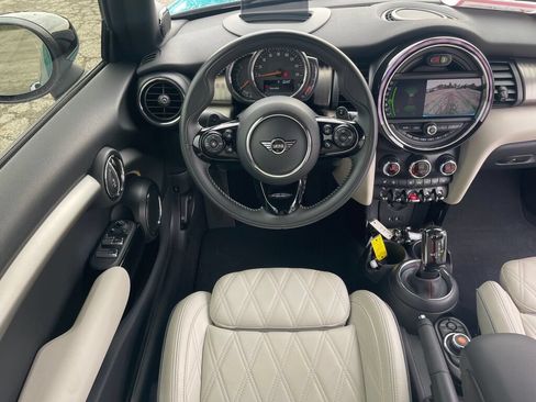 Used 2020 MINI Cooper S w/ Driver Assistance Package FWD image 2