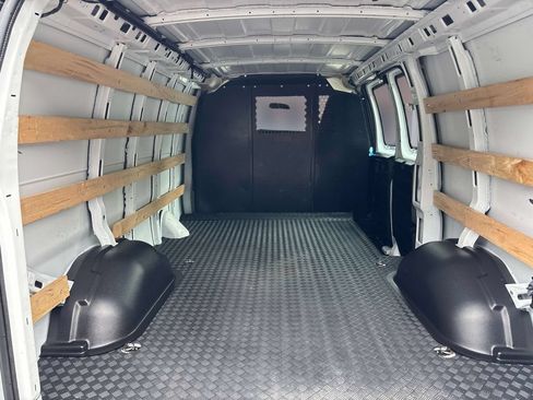 Used 2024 Chevrolet Express 2500 w/ Driver Convenience Package RWD image 14