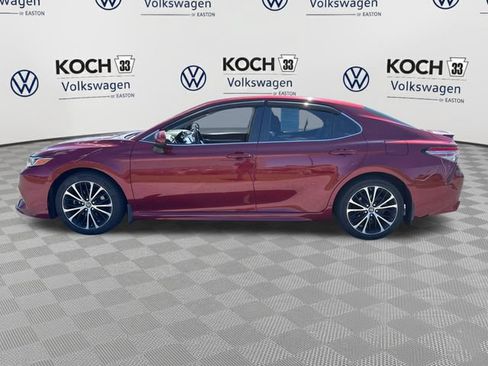 Used 2018 Toyota Camry SE FWD image 4