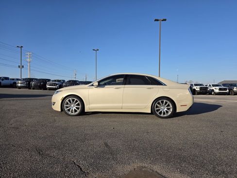Used 2016 Lincoln MKZ Base w/ Equipment Group 300A Reserve image 4