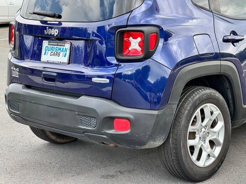 Used 2018 Jeep Renegade Latitude AWD/4WD image 26