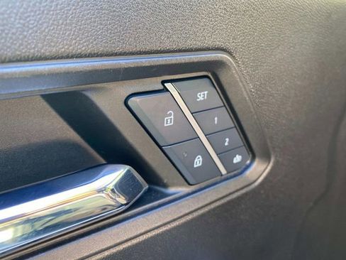 Used 2024 GMC Canyon AT4X w/ AT4X AEV Edition AWD/4WD image 14