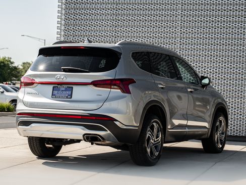 Used 2021 Hyundai Santa Fe SEL w/ Cargo Package AWD/4WD image 4