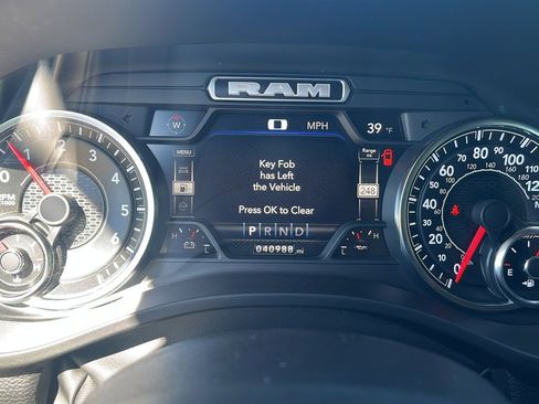 Used 2022 RAM 1500 Big Horn AWD/4WD image 12