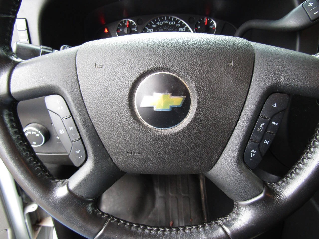 Used 2021 Chevrolet Express 2500 w/ Driver Convenience Package RWD image 13