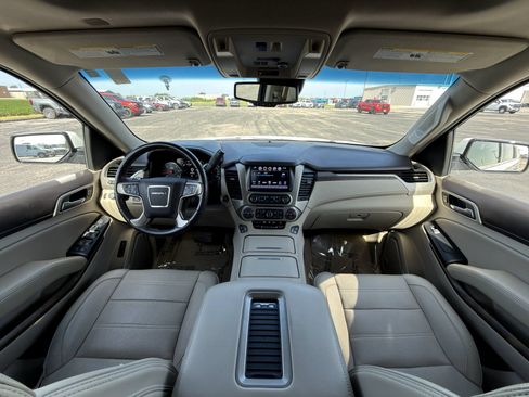 Used 2018 GMC Yukon Denali w/ Denali Ultimate Package AWD/4WD image 11