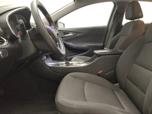 Used 2020 Chevrolet Malibu LT FWD image 17