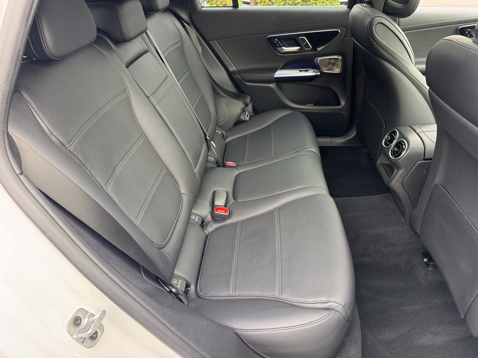 Used 2026 Mercedes-Benz GLC 300 4MATIC image 9