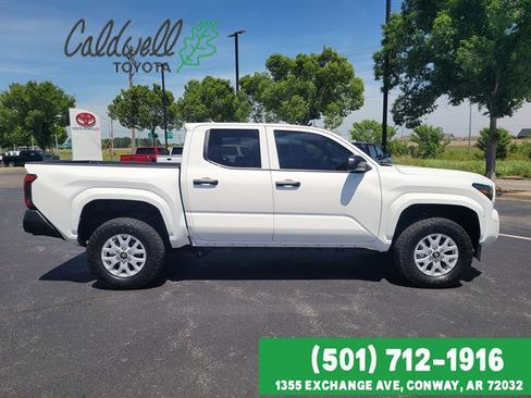 Used 2024 Toyota Tacoma SR AWD/4WD image 4