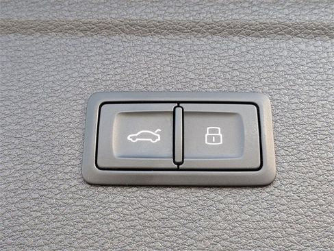 Used 2018 Audi SQ5 Premium Plus w/ S Sport Package image 13