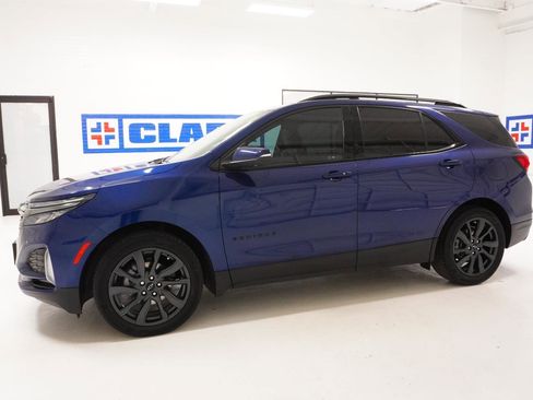 Used 2023 Chevrolet Equinox RS w/ RS Leather Package image 11