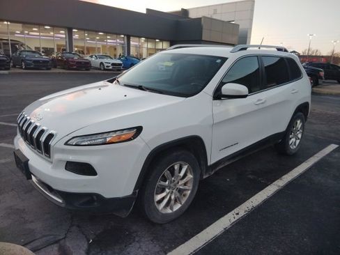Used 2015 Jeep Cherokee Limited image 2