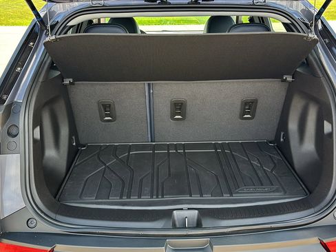 Used 2022 Chevrolet Bolt EUV LT w/ Convenience Package image 27