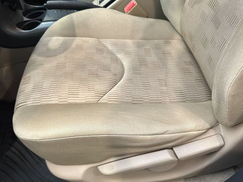 Used 2011 Toyota RAV4 4WD w/ Base L4 Extra Value Pkg image 14