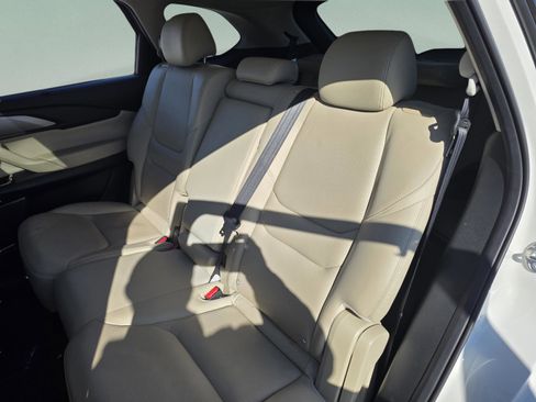 Used 2019 MAZDA CX-9 Touring w/ Touring Premium Package image 23