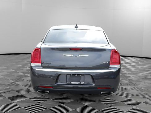 Used 2021 Chrysler 300 Touring L RWD image 6