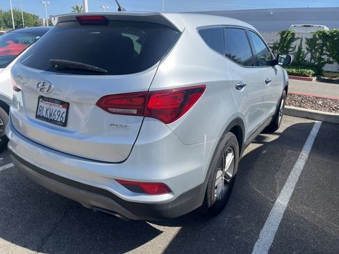 Used 2018 Hyundai Santa Fe Sport image 11
