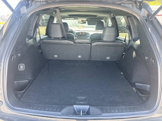 Used 2025 Honda Passport EX-L image 12