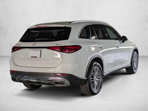 Certified 2025 Mercedes-Benz GLC 300 4MATIC image 8