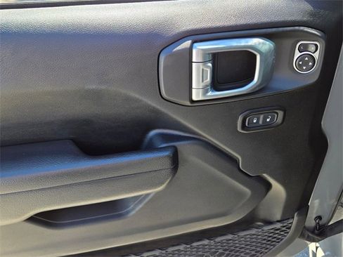 Used 2023 Jeep Wrangler Sport S image 24