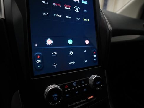 Used 2022 Ford Edge SE w/ Black Appearance Package image 22