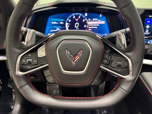 Used 2022 Chevrolet Corvette Stingray Premium Conv w/ Z51 Performance Package RWD image 16