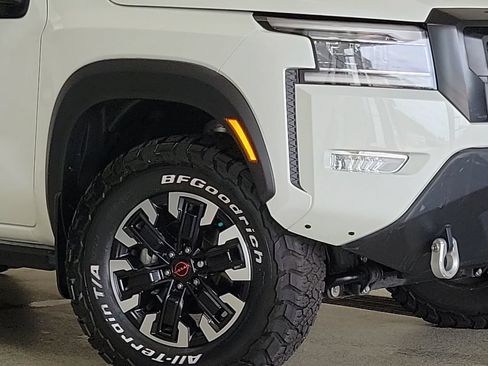 Used 2024 Nissan Frontier PRO-4X w/ Off-Road Protection Package AWD/4WD image 2