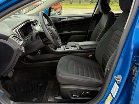 Used 2020 Ford Fusion SE FWD image 13