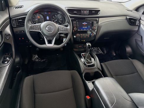 Used 2020 Nissan Rogue Sport S w/ Appearance Package FWD image 17