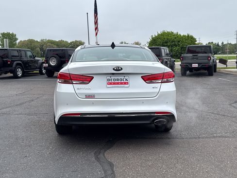 Used 2018 Kia Optima EX w/ Premium Package FWD image 6