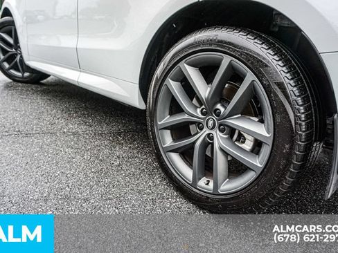 Used 2025 Land Rover Range Rover Sport Dynamic SE AWD/4WD image 15