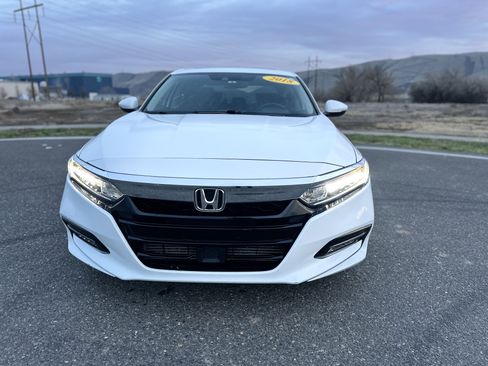 Used 2018 Honda Accord EX-L image 2