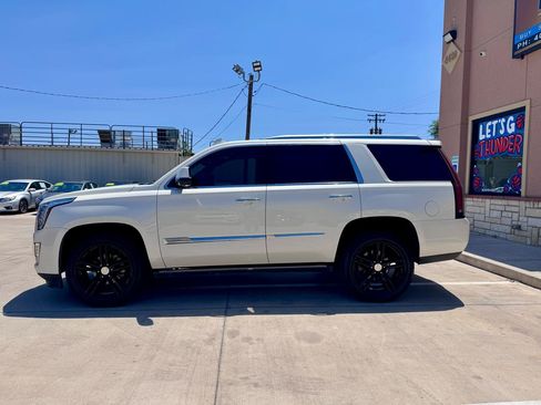 Used 2015 Cadillac Escalade Premium RWD image 7