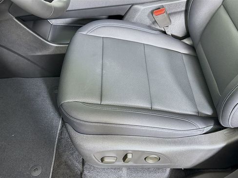 New 2026 Chevrolet Traverse LT w/ Enhanced Driving Package image 20