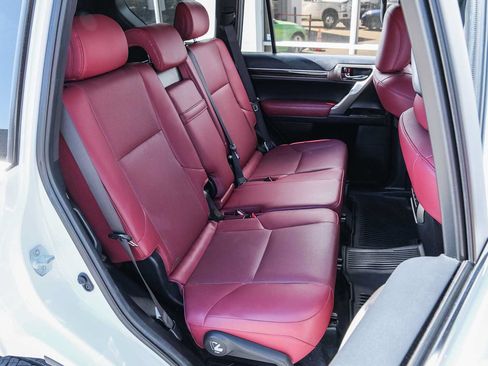 Used 2021 Lexus GX 460 Premium w/ Premium Package AWD/4WD image 31