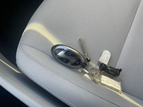 Used 2025 Hyundai Kona SEL image 21